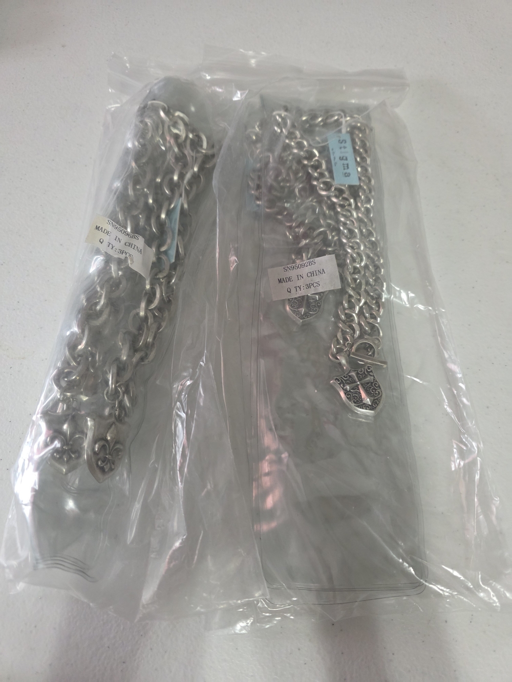 #1) Mixed Fashion Jewelry - Large Lot - Picture 9 of 16